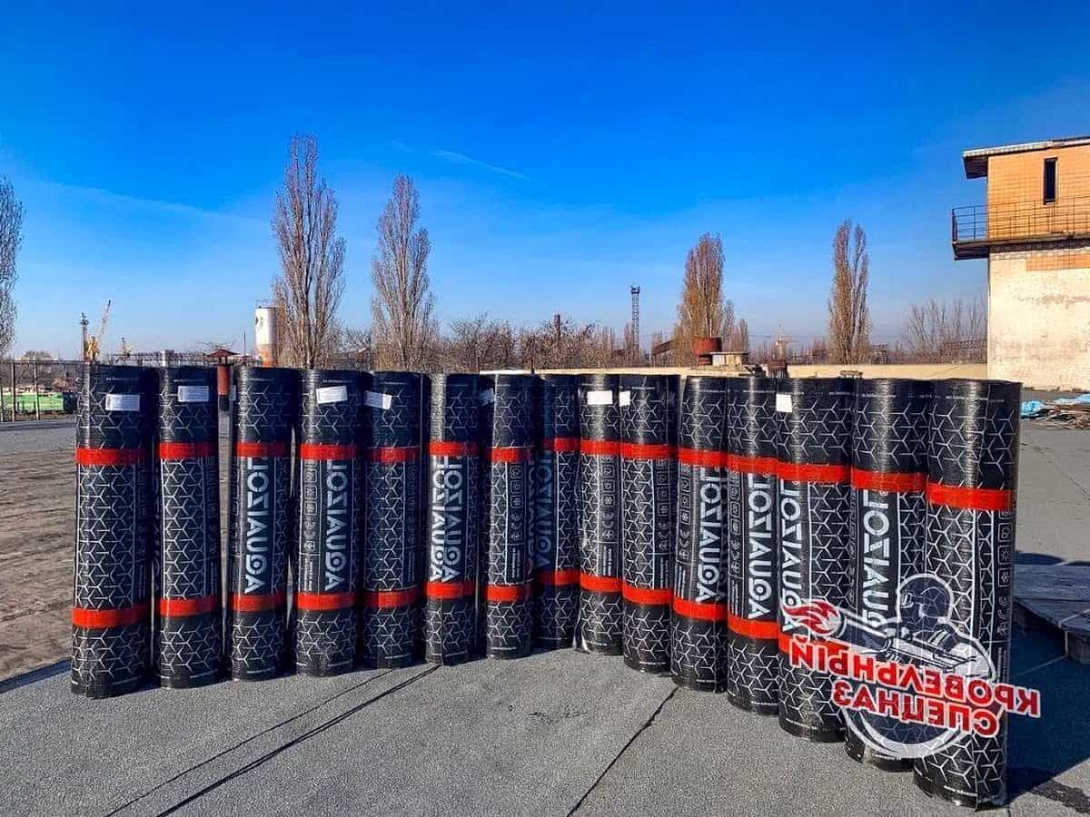 hidroizolatie terasa cu membrana bituminoasa aplicata pe acoperis plat
